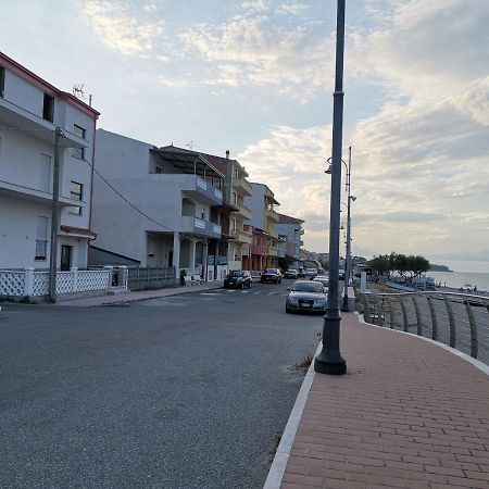 Un Posto Al Sole Bed & Breakfast Torretta  Luaran gambar