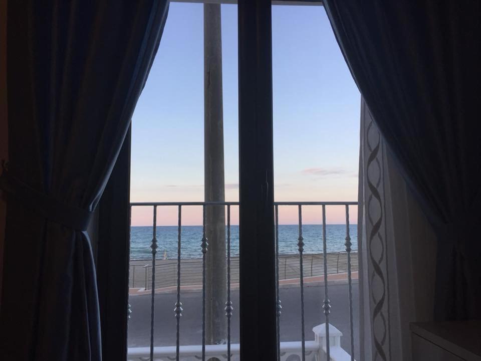 Un Posto Al Sole Bed & Breakfast Torretta  Luaran gambar